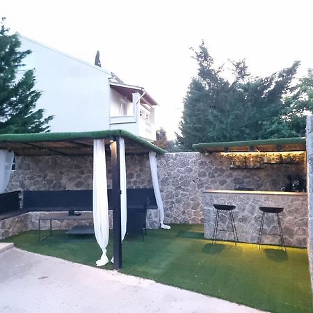 Luxvilla Agioi Deka  Екстериор снимка